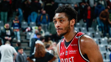 Basket Ligue Des Champions Cholet Bat De Nouveau Sassari Et Se