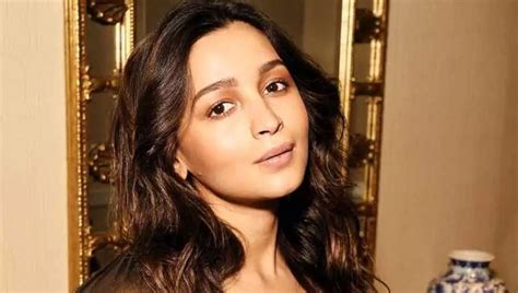 Alia Bhatt Slammed For Awkward Posture At Heart Of Stone Interview