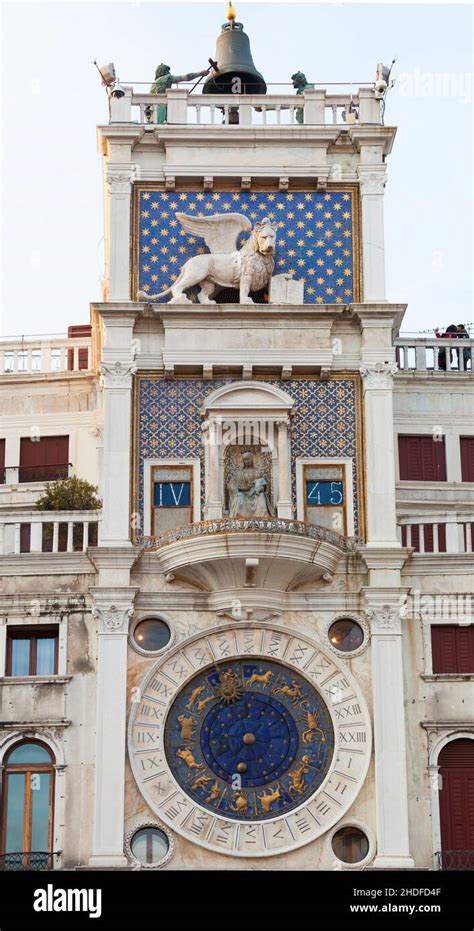 Clock Tower Astronomical Clock Torre Dellorologio Clock Towers