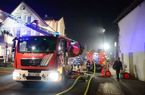 Vermutlich Aufgrund Von Feuerwerksk Rpern Ist Es In Der Silvesternacht