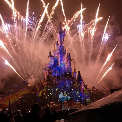 Le Er Juin Rendez Vous La Gay Pride Organis E Par Disneyland Paris