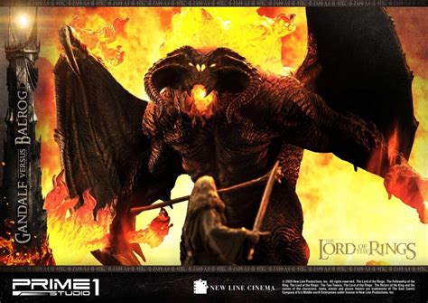 Il Signore Degli Anelli La Maestosa Statua Di Gandalf Vs Balrog Da