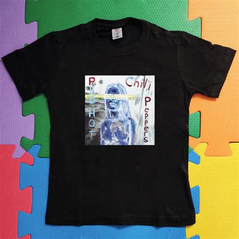 Camiseta Infantil Red Hot Chili Peppers By The Way Elo