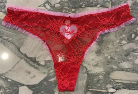 New Victoria Secret Dream Angels Chantilly Lace Heart Thong Red