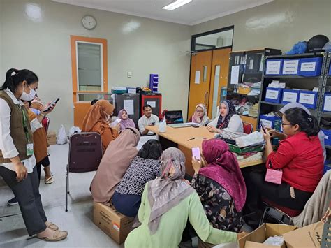 Pelatihan Pencampuran Obat Suntik Rumah Sakit Prof Dr Chairuddin P