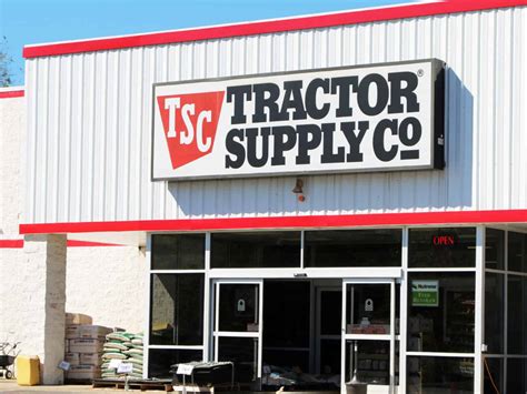 Should Tractor Supply Be Ditching Dei And Climate Goals Retailwire