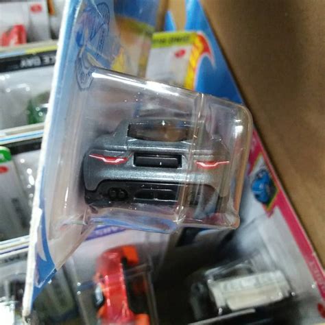 T Hunted Mais novidades interessantes para na linha básica Hot Wheels