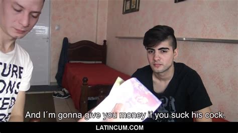 Junger Latino Amateur Junge mit Zahnspange für Geld gefickt xHamster