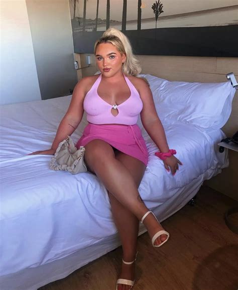 Pretty In Pink Nudes SexyOutfits NUDE PICS ORG