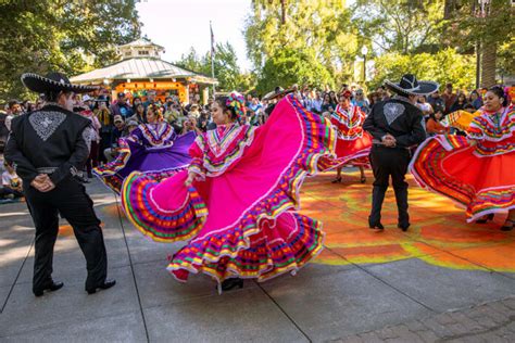 D A De Muertos Brings Community To Life Healdsburg Tribune