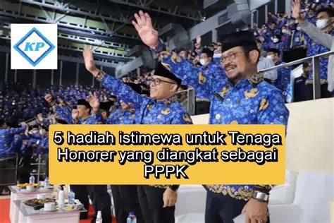 Sujud Syukur Ada 5 Hadiah Istimewa Untuk Tenaga Honorer Yang Diangkat