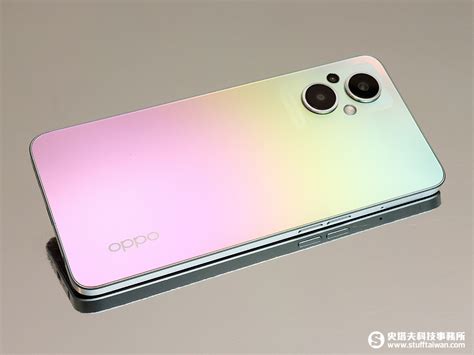 絕美oppo Reno7z彩虹極光開箱 延續reno系列的優異人像 史塔夫科技事務所