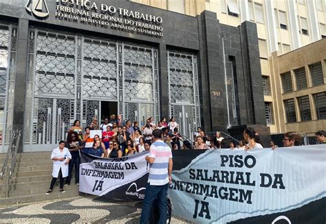 Em Greve Enfermeiros Do Rio Fazem Manifesta Es Pela Implementa O Do