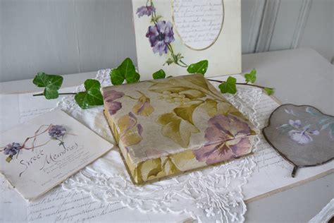 Petite Boite Fleurs Mauves Atelier Cosy