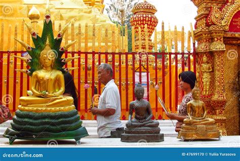 People Praying Togolden Buddha Statue In Buddhist Temple Editorial