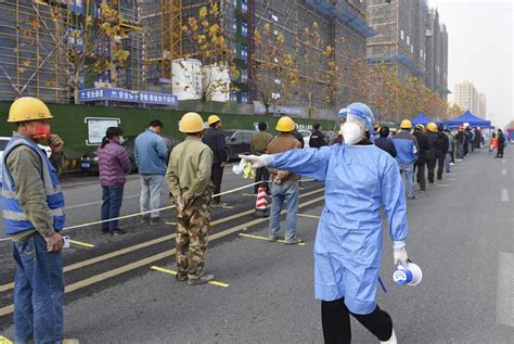 浙江金华：建筑工地有序开展核酸检测