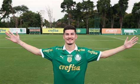 V Deo R Mulo Cita Gostinho De Estar No Palmeiras Em T Tulo Do