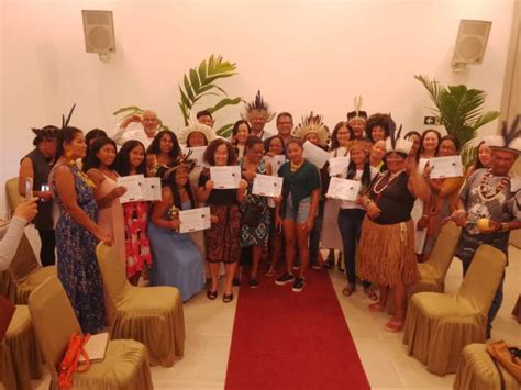 Desfile Tupinambás Mulheres que Bordam celebrou certificação de