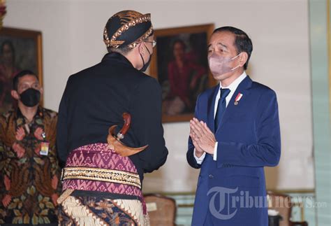 Presiden Jokowi Ucapkan Selamat Atas Pengukuhan Kgpaa Mangkunegara X