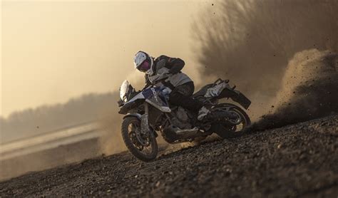 Suzuki V Strom De Djebel