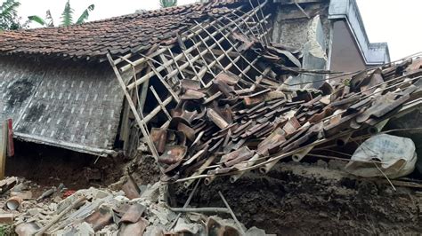 Gempa Hari Ini Kedua Kalinya Hari Ini Padang Diguncang Gempa Gempa