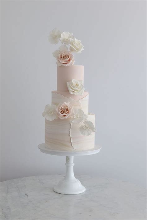 Top 7 Wedding Cake Designs In Queensland