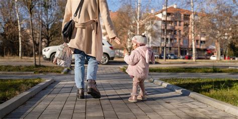 ZUS wypłaci środki z programu Aktywny Rodzic Znamy datę Rodzina