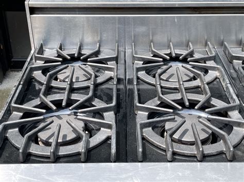 Viking VGSC3666B 36 Inch Pro-Style Gas Range With 6 Open Burners - Pre ...