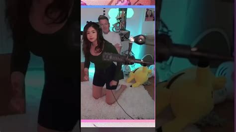 Pokimane Catched Twerking At A Cupboard Of Gordam Ramsey On Live Stream Youtube