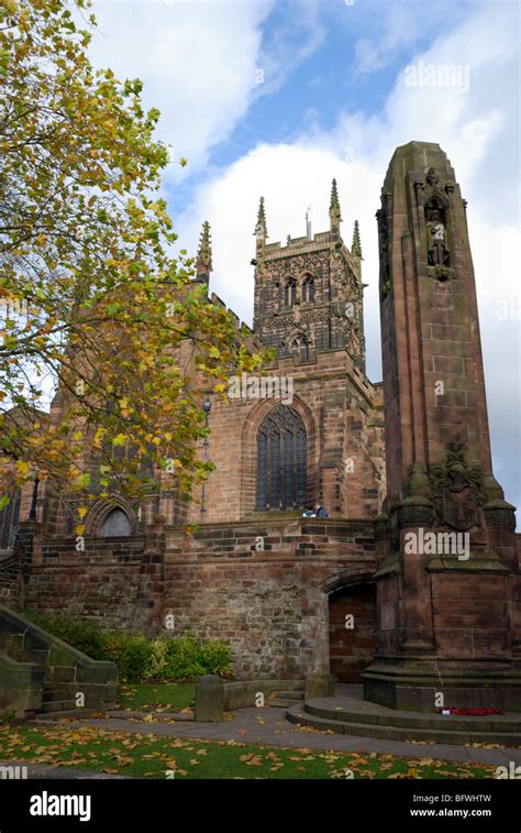 St peters collegiate church wolverhampton hi-res stock photography and ...