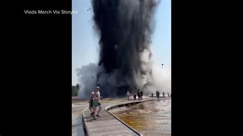 Video Video shows tourists flee as Yellowstone geyser erupts - ABC News