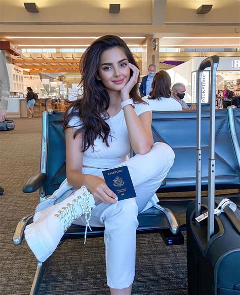 Mahlagha Jaberi | Pretty face, Airport style, Unique