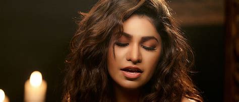 Tulsi Kumar To Croon The Reprised Version Of ‘phir Na Milen Kabhi