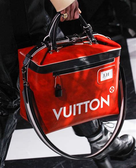 Louis Vuitton’s Fall 2016 Bags Introduced New Shapes And Prints Artofit