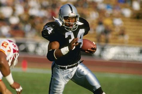 Legendary Raiders RB Bo Jackson Says He Would Dominate Today's NFL - InsideHook