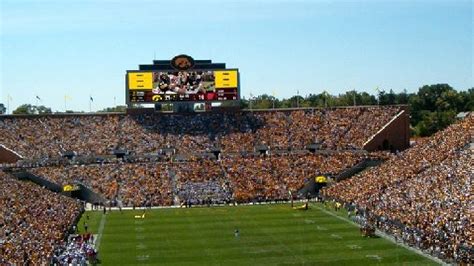 What To Expect At Kinnick Stadium Kgan