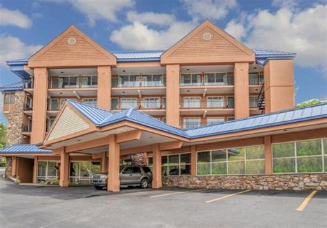 Clarion Pointe Downtown Gatlinburg - Relax Gatlinburg