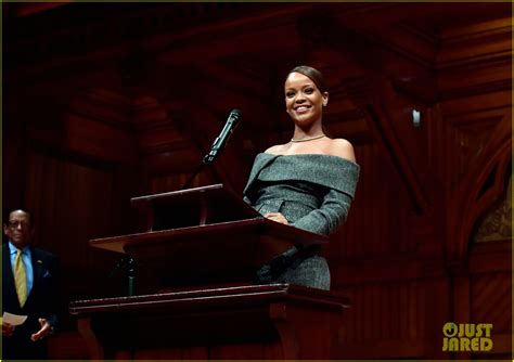 Rihanna Gives Touching Speech At Harvard To Accept Humanitarian Of The Year Award Video Photo