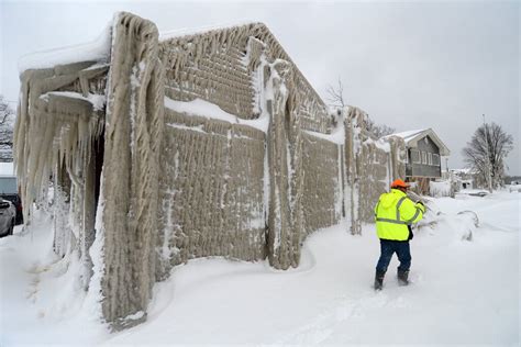 Unraveling Climate Change’s Link to Extreme Winter Storms - The New ...