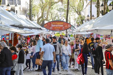 Feiras Especiais de Inverno de Curitiba movimentam praças Osório e