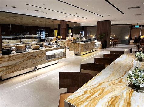 SIN: Singapore Airlines Business Class Lounge Singapore review | Loungeindex