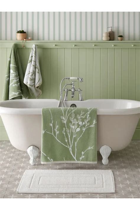 Hedgerow Green Pussy Willow H Ndkl R Laura Ashley