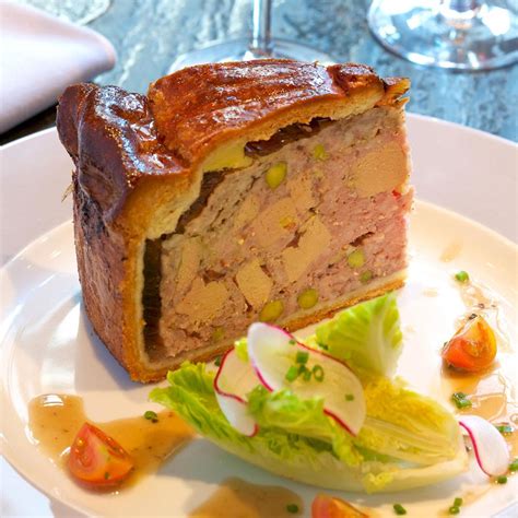 Recette pâté en croûte au foie gras Cuisine Madame Figaro