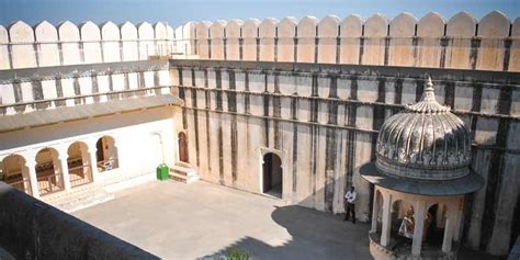 Badal Mahal Kumbhalgarh, Highest Peak of Kumbhalgarh Fort Rajasthan