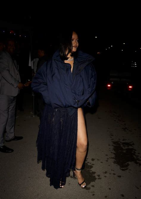 Rihanna S Ass Panties On Full Display In See Through Dress