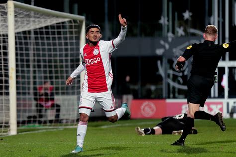 Match Report: Jong Ajax ends 2019 with a victory over TOP Oss thanks to ...