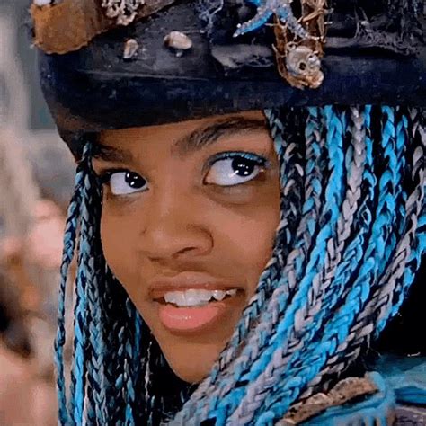 China Anne Mcclain Descendants2 GIF - China Anne Mcclain Descendants2 ...