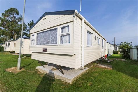 Brilliant 6 Berth Caravan Steeple Bay Holiday Park, Essex Ref 36079d ...