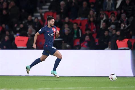 Le Psg L Ve D J Loption Dachat De Gon Alo Ramos France Paris