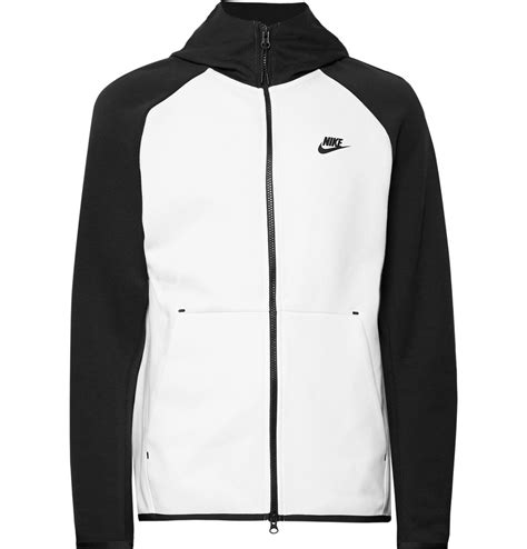 white nike tech fleece